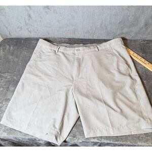 Greg Norman Golf Shorts Mens 40 Beige Shark Print Performance Flat Front